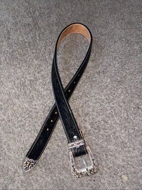 Black Embossed Leather Belt with Decorative Silver Buckle - Men/women